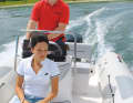 Valiant 550 Sport: The off-centre driving position provides easy access to the bow.