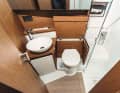 Jeanneau Leader 46: Wet room
