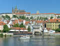 Unsere gecharterte Linssen auf der Moldau vor dem Panorama von Prag