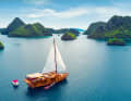 "Sequoia": Six guests explore the Indonesian island worlds on the 26-metre Pisini, PADI dive centre and wine cellar included.