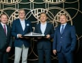 Perfekter Deal: Friedrich Norden (CEO Lloyd Werft), Matthias Bosse, Michael Hehn (Co-Gründer, Geschäftsführer Maybach Ocean Club), Thorsten Rönner (Heinrich Rönner Gruppe/ Lloyd Werft).