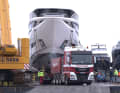 Imposante Einblicke: Acht Motoryachten reisen mit dem Ponton an...
