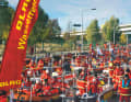 DLRG: Treffen zum Jubiläumskorso in Berlin
