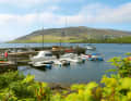 Typical of the smaller harbours are floating jetties and/or stone piers, as here in Voe. The service is often limited to the bare essentials, but the view is all the greater for it