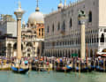 Stylish splendour, tranquil nature: on a charter boat in the Venice lagoon