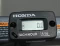 Sinnvolles Zubehör: Hondas mobiler Drehzahlmesser lässt sich problemlos montieren