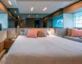 Doppelbetten und ein separates Badezimmer sind in Suite und Cabin ein Must-Have