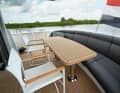 Wide rear bench and free-standing chairs ensure a cosy round in the cockpit