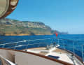 A cruise full of contrasts: along the impressive cliffs of the Parc National des Calanques between Marseille and Cassis