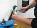 To determine the actual diameter, the samples are clamped with 25 decanewtons