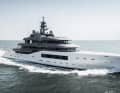 Amels 80: Die 80 Meter lange „Pangea“ zeichnete Espen Øino. Zu den Highlights zählen das Eignerdeck und ein 6,5-Meter-Pool mit Glasboden.