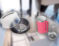 Die Springform mit Transporthaube und die große French Press erleichtern die Kaffeepause an Bord.