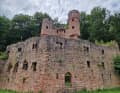 The ruins of Schwalbennest Castle (actually Schadeck Castle) are located on a steeply sloping mountain massif above the river.