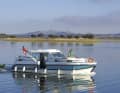 As in all Riverly areas, houseboat holidays in Portugal are also possible without a licence.