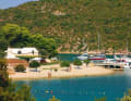 Die weit verzweigte Bucht Luka im Nordosten von Brač.