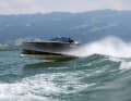 Runa 8: 8,08 m Länge, 1,95 t Verdrängung, 300-PS-V8-Mittelmotor
