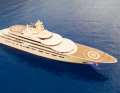 6. Dilbar: Nachdem man die Schwester des russischen Oligarchen Alisher Usmanow als Eigentümerin ermittelt hatte und beide auf EU-Sanktionslisten standen, beschlagnahmte das deutsche BKA das 16 Gross Tons große Format. Das Espen-Øino-Design lag damals schon seit 2020 bei Lürssen Yacht Refit & Services für die turnusmäßige Fünf-Jahres-Überprüfung. Offensichtlich wurden daraufhin diverse Arbeiten an Bord durchgeführt.