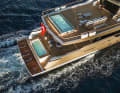 The owner of the first 40MXP has two pools and large decks at his disposal.