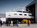 Das Exterieur-Design der dritten YS53 setzt die markante Mischung aus moderner Zweckmäßigkeit und scharfen, kantigen Linien der Serie fort.