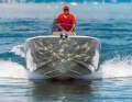 With the 100 hp Mercury, the Invictus 190 FX makes a safe gliding trip