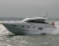 Die etwas kleinere Princess V52 und...