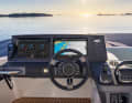 The 10-inch version of the GPSMAP 9000 also fits on the helm of medium-sized boats