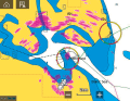 Raymarine: Die Steilküsten bei Sonderburg geben deutliche Echos, die Halbinsel Kegnæs ist ebenfalls gut zu sehen. Rund um das Schiff besteht eine recht große tote Zone und ein Ring mit Fehl­echos. Sehr präsent ist das Echo von Kalkgrund-Leuchtturm