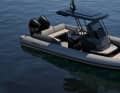 The T-top is made of a composite material with aramid and carbon fibres.