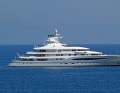 73. Mayan Queen IV: Die 3879 Gross Tons legten 2008 bei Blohm+Voss ab und kehrten 2019 für eine Generalüberholung und Verlängerung um 3,50 Meter zurück. Der mexikanische Eigner, offensichtlich Alberto Baillères, nutzte das Heywood-Disdale-Design intensiv. Auf seinen Weltreisen begrüßte er bis zu 16 Personen an Bord, die an einer 20 Meter langen Tafel aus Edelholz speisten. Der Aerotender setzt hinter dem Bug auf. Nach Baillères’ Tod im Jahr 2022 übernahm die Familie die Yacht.