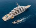 Edmiston verchartert die 102,4 Meter-Lürssen für 2,4 Mio. Euro pro Woche. An Bord sind drei Tender (10,6m, 7,7m, 7,2m) und eine große Auswahl and Toys (Wakesurfboot, Jetskis, Seabobs, Tauchequipment, Fliteboards, Kitesurf-Equipment).