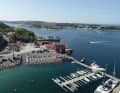 Von Bodø aus geht es zunächst vorbei an Nordskot, einer Bucht mit glasklarem smaragdgrünem Wasser