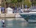 The smallest vehicle for travelling on or over the water meets the really big ones in Palma: electric hydrofoil on demo trip. Manufacturer Aerofoils GmbH is once again represented at the PIBS