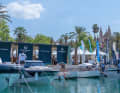 Ein Bild, das für die Marken- und Typenvielfalt der Palma International Boat Show steht. Pavillons am Kai ergänzen das Angebot an den Stegen