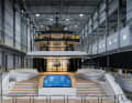 Ins Heck ist ein Pool eingelassen