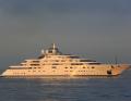 8. A+: The ex-"Topaz" still appears to be owned by Sheikh Mansour bin Zayid Al Nahyan. The son of Zayid bin Sultan Al Nahyan is a member of the ruling family of Abu Dhabi and has also ordered "Blue" (5th place) from Lürssen. Since the name change a good five years ago, there have been hardly any photos of "A+", the longest yacht in Tim Heywood's catalogue. The look of the lower hull edge is borrowed from a warship.