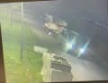 Von der Überwachungskamera erwischt: Mit  dem frisch gestohlenen Trailer des finnischen Segelnationalteams am Haken hat ein Transporter mit niederländischem Kennzeichen gerade die Marina Nieuwpoort an der belgischen Küste verlassen. Auf dem Anhänger befinden sich drei Boote und Equipment im Wert von zusammen 200.000 Euro