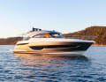 Riviera 4600 Sportsyacht (Länge: 15,31 m, Breite: 4,70 m, Verdrängung: 19.200 kg, Motor: 1.200 PS)
