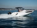 Beneteau Flyer 8 Sundeck (Länge: 8,17 m, Breite: 2,53 m, Motor: 350 Gleichlauf, CE-Kategorie: C10/D10)