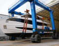 Effiziente Basis: Der so genannte HPP-Rumpf macht die 27-Meter-Yacht schnell und vergleichsweise sparsam.