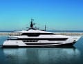 Custom Line 140:  Das 42,61 Meter  lange GFK-Flagg­schiff der zur Fer­retti-Gruppe gehörenden Marke feiert in Cannes seine Premiere.