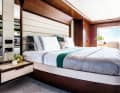 Master suite: The forward main deck belongs to the owner, who works on the port side. In front is the bathroom with access to the foredeck.