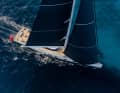 Meilenfresserin: Der 43,30 Meter lange Carbon-Cruiser ist auf weltweite Langfahrt ausgelegt.