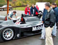 und Allan McNish testeten den LMP 2000 beim ersten Roll-out am 2. und 3. November 1999