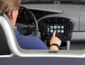 Smarte Funktionen: Über Apple CarPlay holt das PCCM Plus Apps wie Streamingdienste, Kalender und die Online-Navigation an Bord der Klassiker.