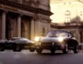 Wenn wir nicht wüssten, dass das die Hamburger Handelskammer  ist – wir würden glatt glauben, dass Steve McQueen gerade durch Frankreich Richtung Le Mans tourt. Ein Porsche 911 von Welly und ein Alpine A110 von Minichamps – beides in 1:43.