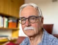 Dr. Joachim Aust, 78 Jahre alt,  pensionierter Allgemeinmediziner aus Bad Dürrheim. Seit drei Jahren
recherchiert er in den Hinterlassenschaften seines Vaters | Privat, Unternehmensarchiv
Porsche AG