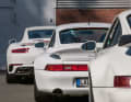 Evolution eines Flügels: Alle Porsche 911 Turbo haben ihn bekanntlich – den großen heckflügel. beim 964 und 993 war er noch starr ausgeführt. ab dem 996 fährt er automatisch weiter aus, um den abtrieb zu optimieren. Ebenfalls allen Turbos gemein: die ausgestellten hinteren Kotflügel.