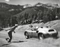 Porsche 718 RS 61 Spyder von Bobby Donner in voller Action beim Pikes Peak Hill Climb im Jahr 1961.