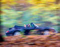 Was gibt’s Schöneres, als mit dem 993 durch den paradiesischen Herbst zu cruisen? Das lieben die Wiesers an ihren offenen Porsche – die Umgebung so ungefiltert spüren zu können.