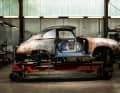 Ein automobiler Schatz wird restauriert. Eine Mammutaufgabe, denn der 356 stand zuvor jahrzehntelang nur wenig geschützt im Freien